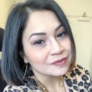 Meet your Posher, Roxii